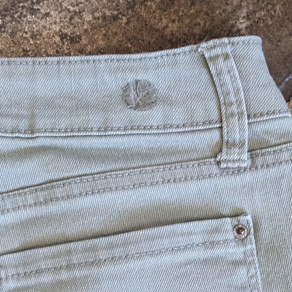 Kensie Jeans Straight Leg Stretch Size 4 Light Sage Green - Picture 8 of 11